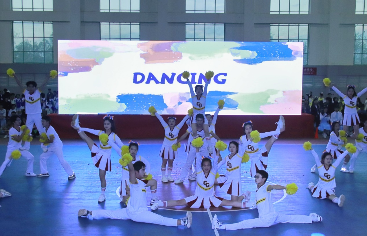 青春飞扬，有舞相伴